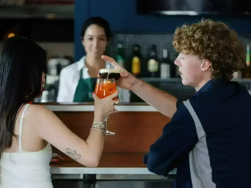 BAR & COCKTAILS